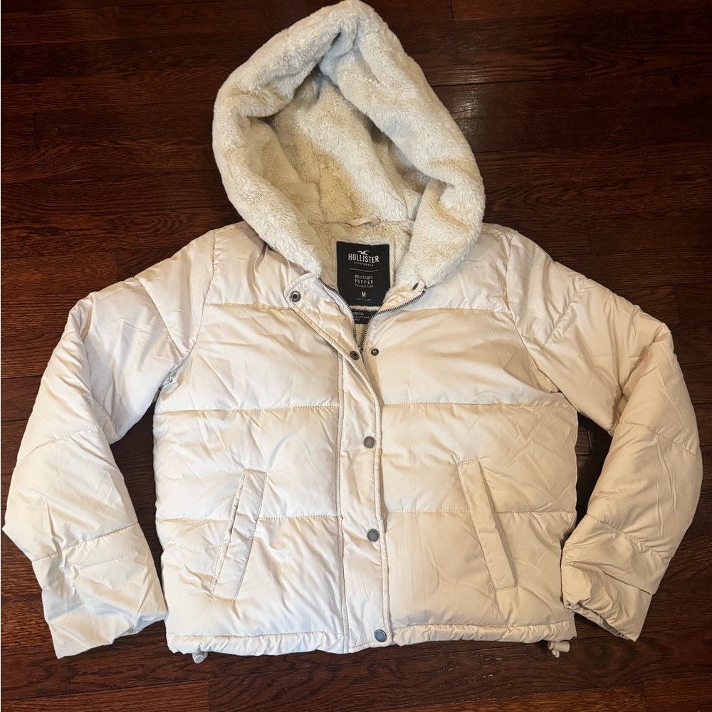 Hollister Off-White Puffer Jacket with Faux Fur Hood